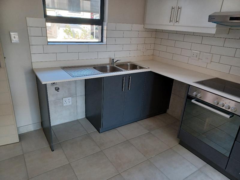 To Let 3 Bedroom Property for Rent in Burgundy Estate Western Cape